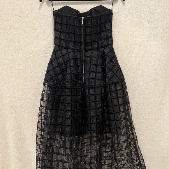 NICHOLAS Black Strapless Grid 'Window' Cocktail Dress - Picture 10 of 11